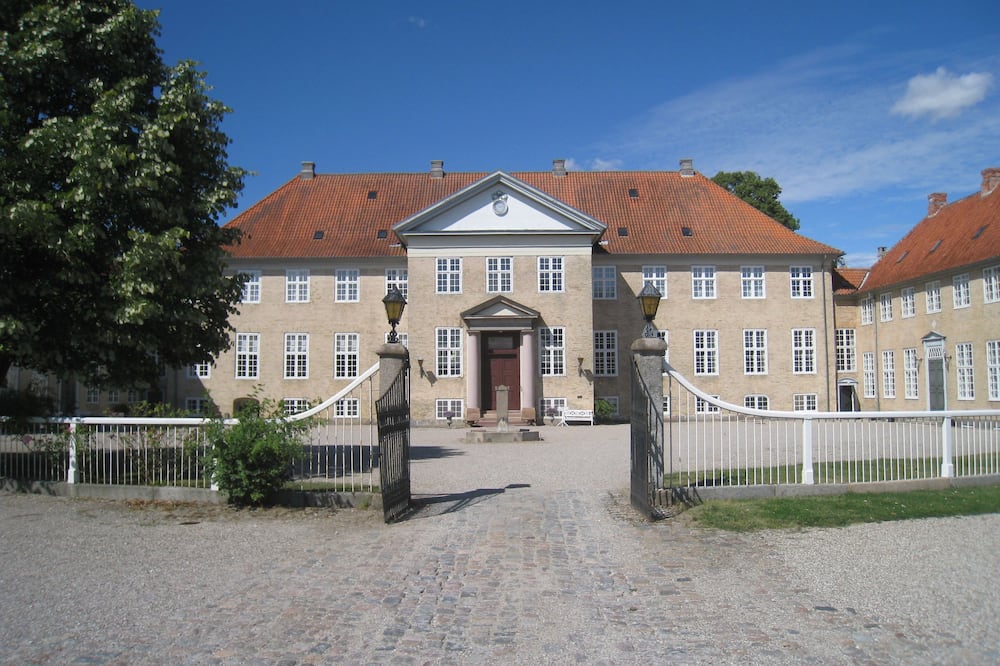 Skjoldenaesholm-Hotel-1.jpg